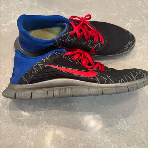 Nike 4.0 v3 Running shoes - BLACK/RED/BLUE - size 11.5 - Picture 3 of 9